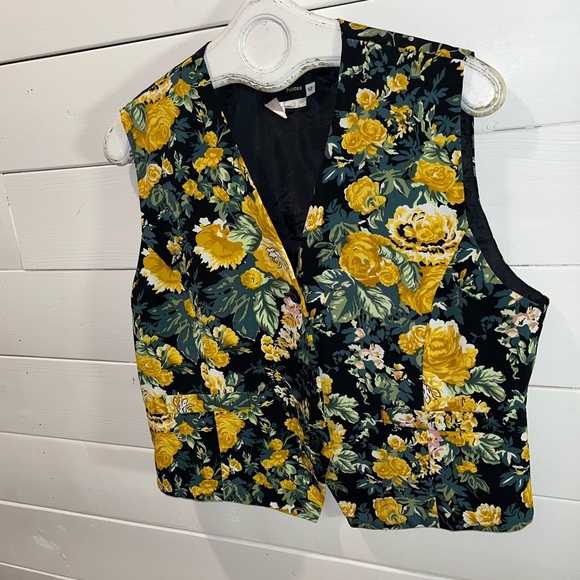 💛 CHIC PETITES - VINTAGE Floral Buttoned Vest - Size 10 - Picture 3 of 8